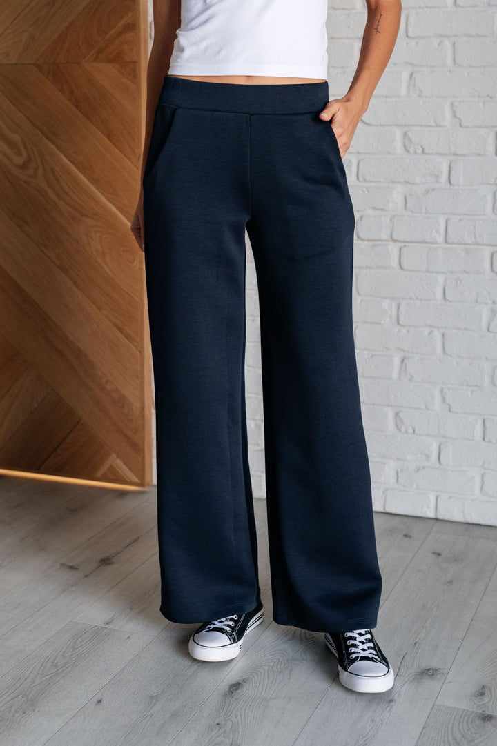 The Vineyard Wide Leg Crop Pant Navy